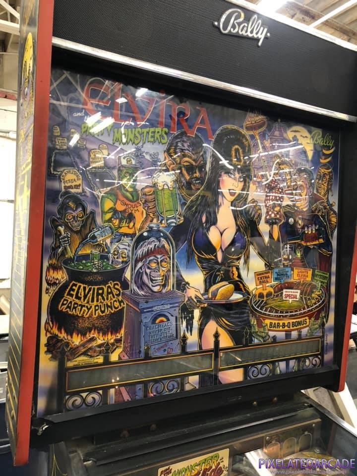 Elvira and the Party Monsters Photo: Backglass