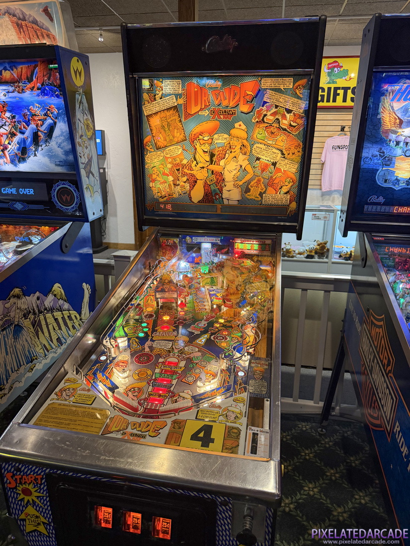 Dr. Dude and His Excellent Ray Photo: Dr. Dude and His Excellent Ray pinball cabinet