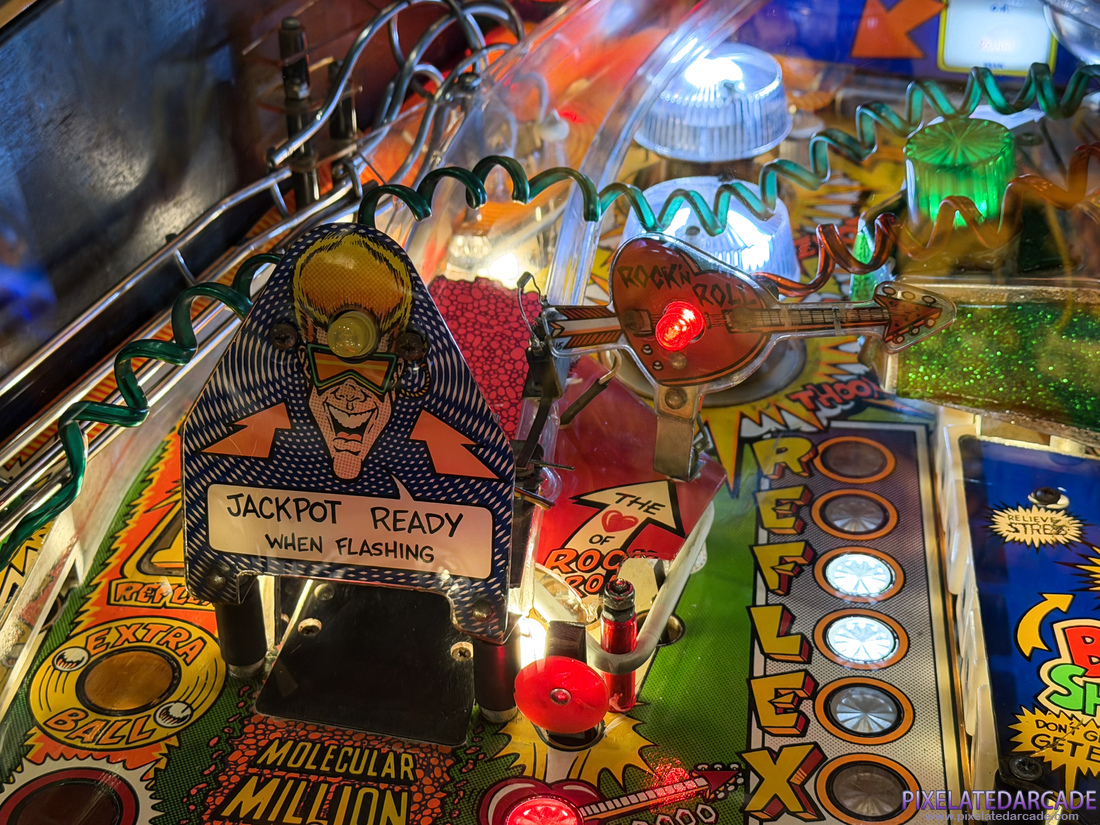 Dr. Dude and His Excellent Ray Photo: Dr. Dude and His Excellent Ray - Playfield detail
