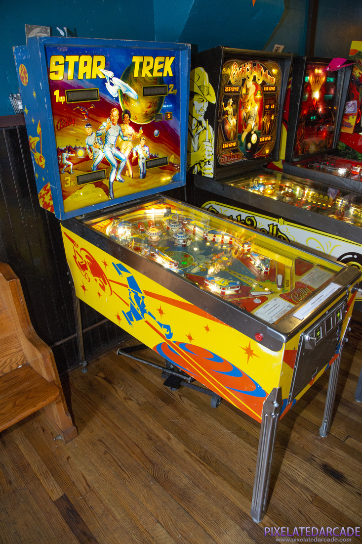 Star Trek Photo: Star Trek cabinet
