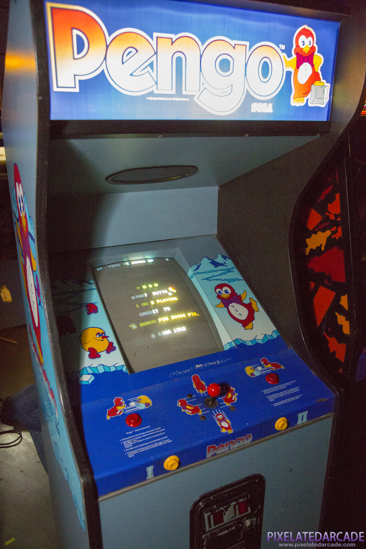 Pengo Photo: Pengo arcade cabinet - Closeup