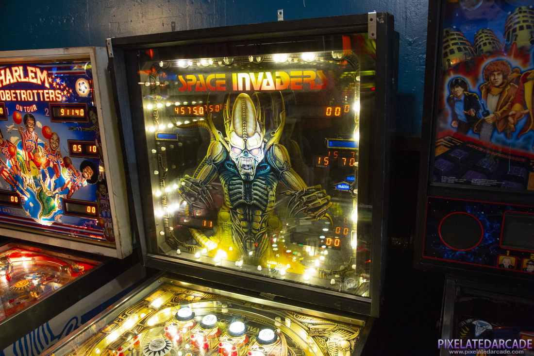 Space Invaders Photo: Backbox