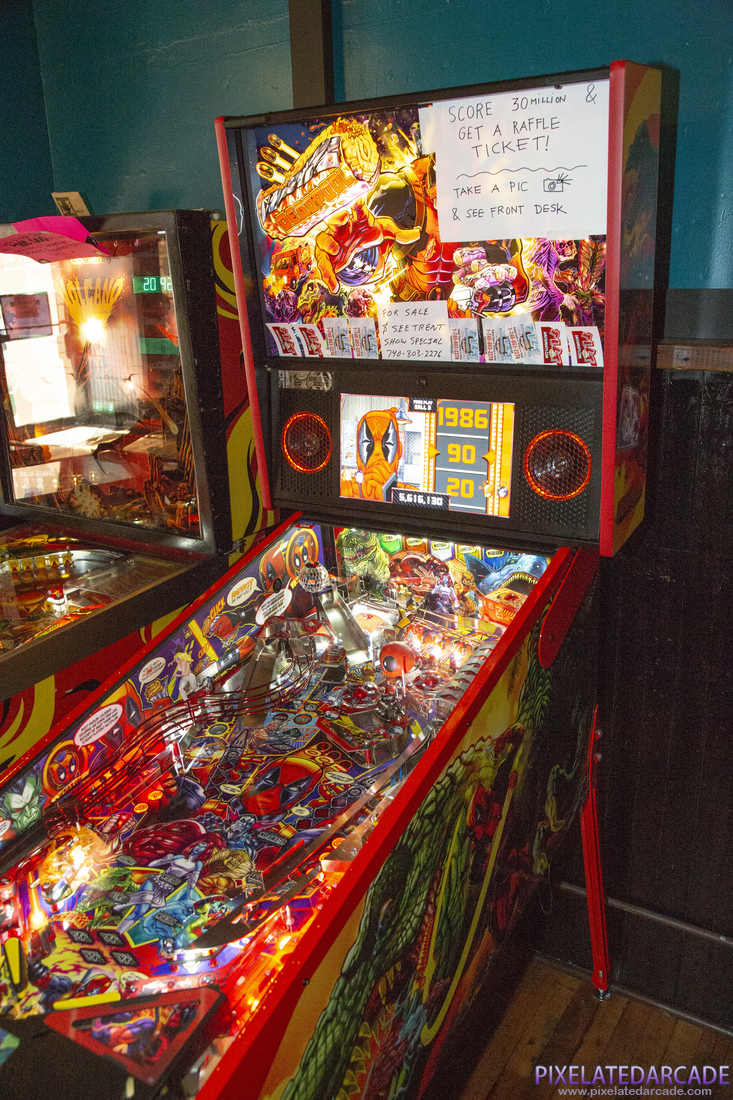 Deadpool Photo: Deadpool - Limited Edition cabinet