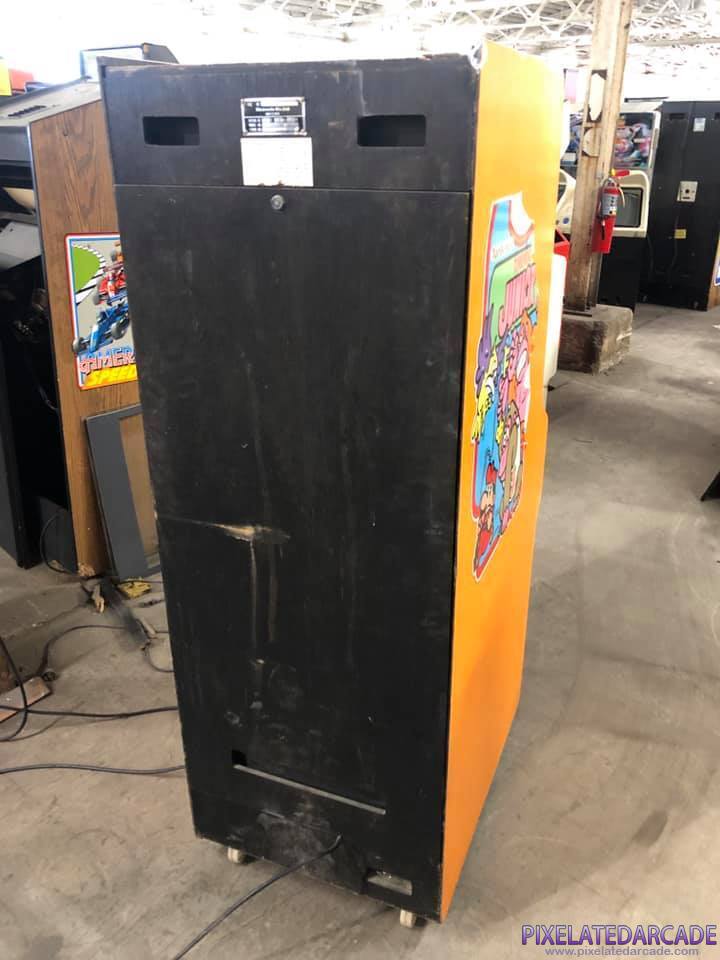 Donkey Kong Junior Photo: Donkey Kong Junior arcade cabinet - Back