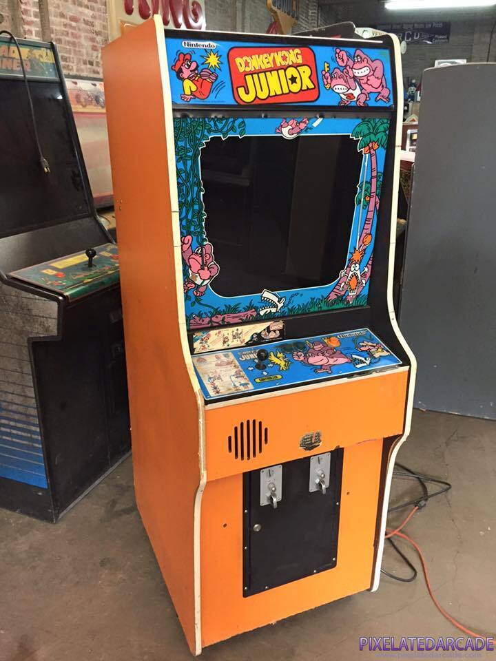 Donkey Kong Junior Photo: Donkey Kong Junior arcade cabinet