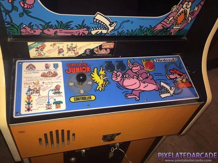 Donkey Kong Junior Photo: Donkey Kong Junior arcade cabinet - Controls