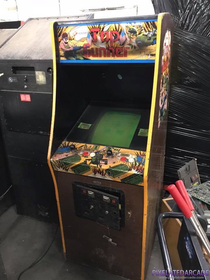Jackal Photo: Top Gunner in Pac-Man cabinet