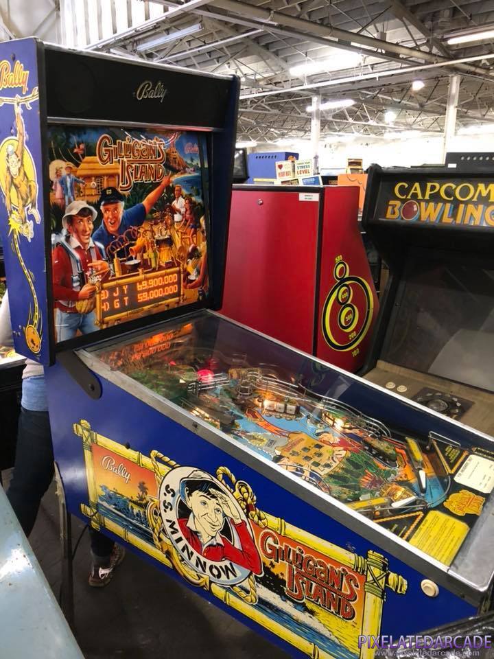 Gilligan's Island Photo: Gilligan's Island pinball cabinet - Left Side