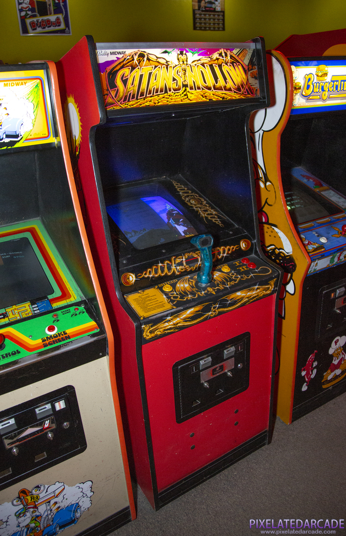 Satan's Hollow Photo: Satan's Hollow upright arcade cabinet