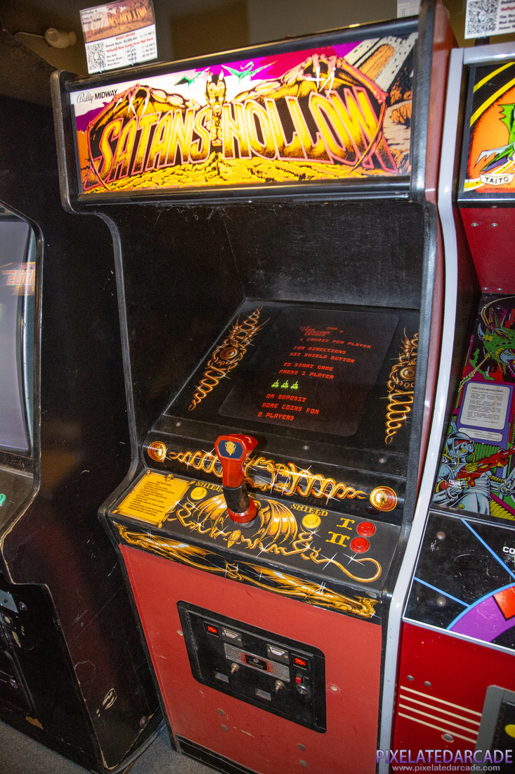 Satan's Hollow Photo: Satan's Hollow arcade cabinet