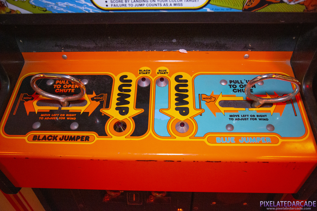 Skydiver Photo: Skydiver arcade cabinet - Controls