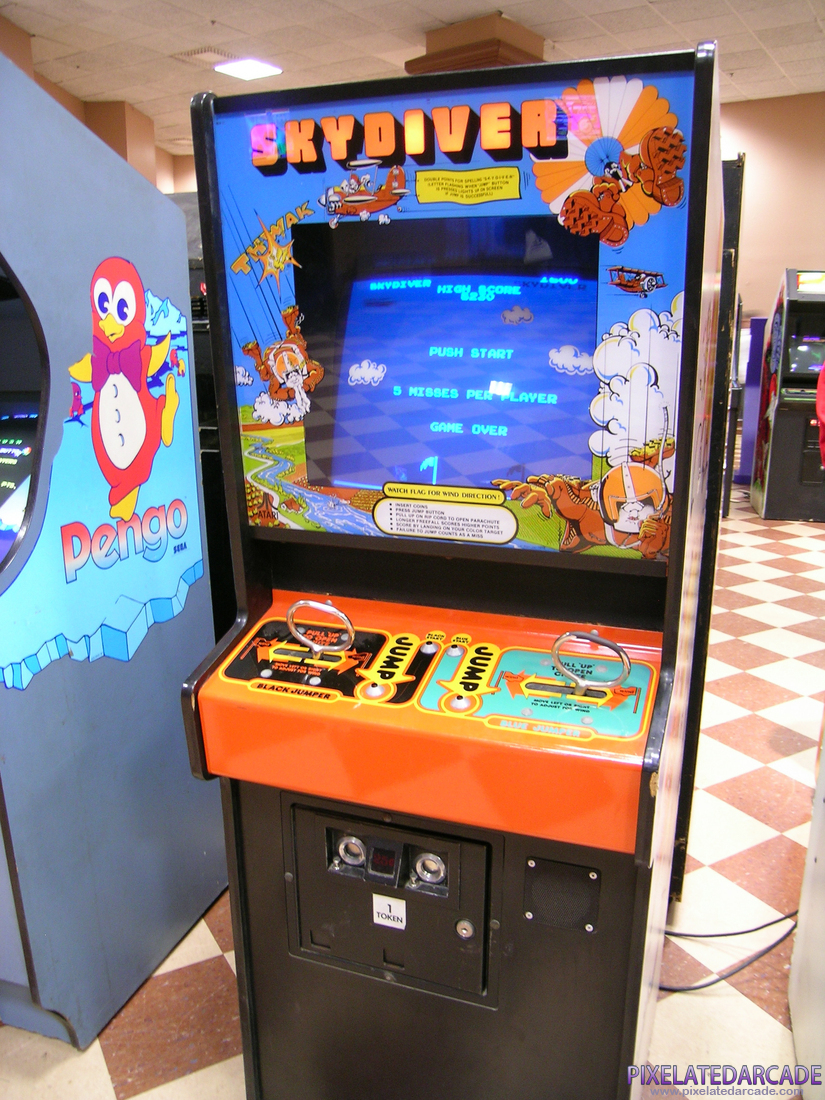 Skydiver Photo: Skydiver arcade cabinet