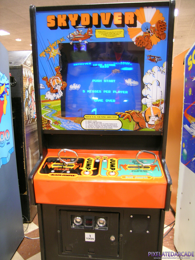 Skydiver Photo: Skydiver arcade cabinet