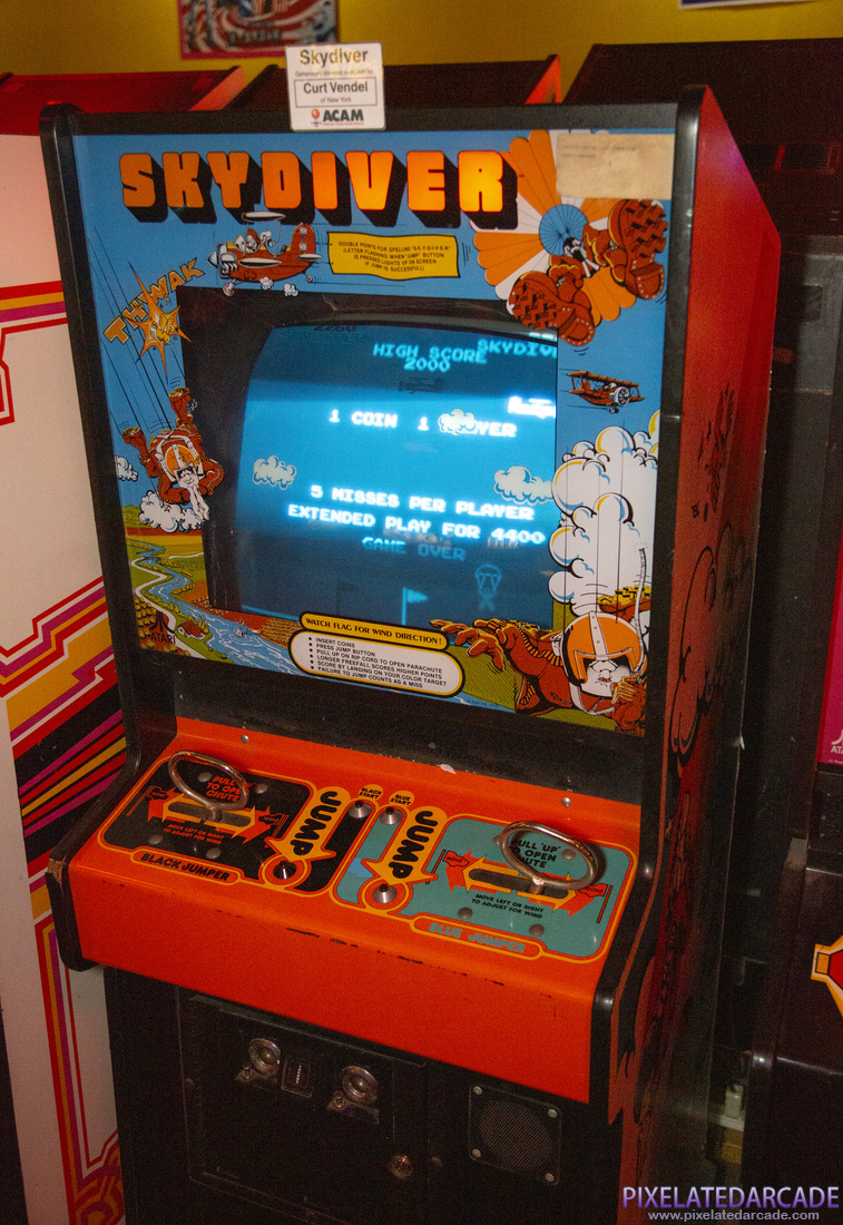 Skydiver Photo: Skydiver arcade cabinet