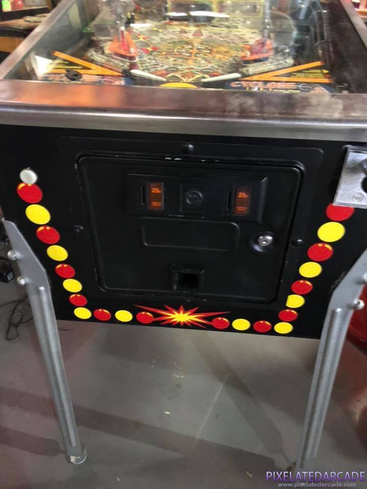 Cyclone Photo: Cyclone pinball cabinet - Front
