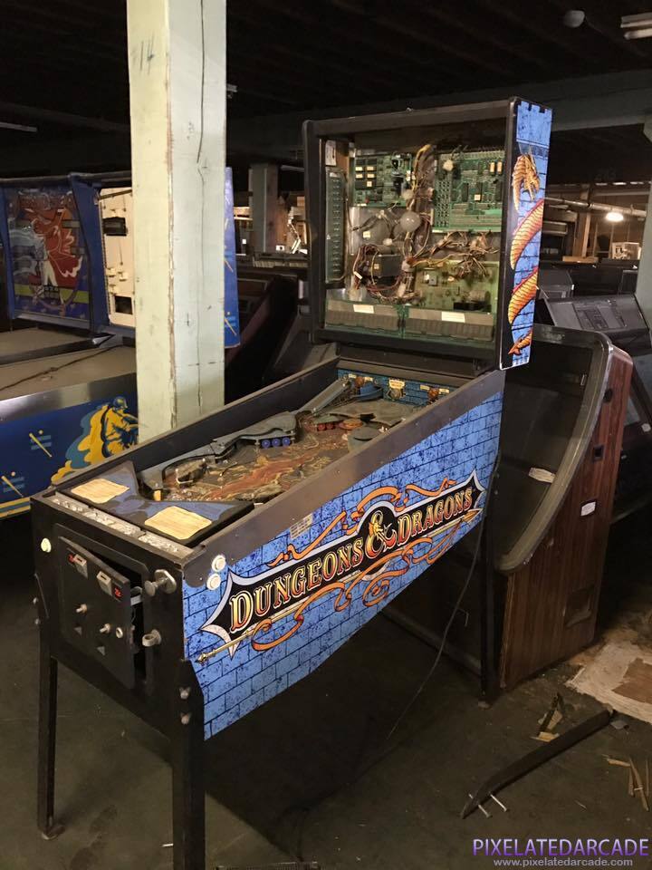 Dungeons & Dragons Photo: Dungeons & Dragons cabinet; missing backglass, playfield glass, and topper.