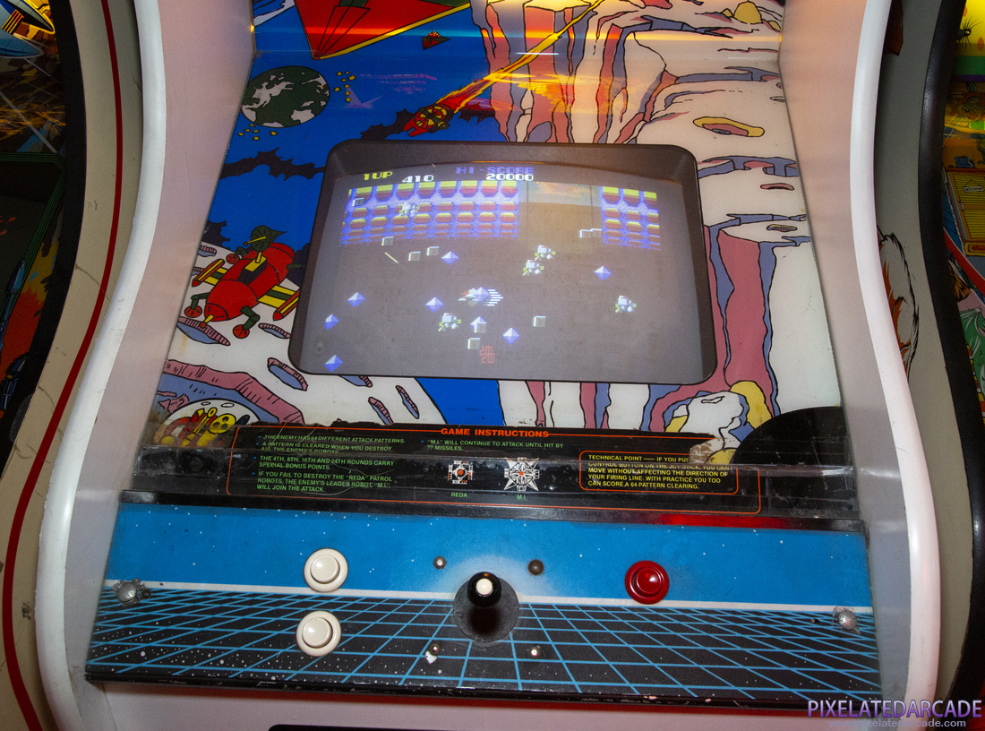 Nova 2001 Photo: Nova 2001 arcade cabinet - Monitor and controls