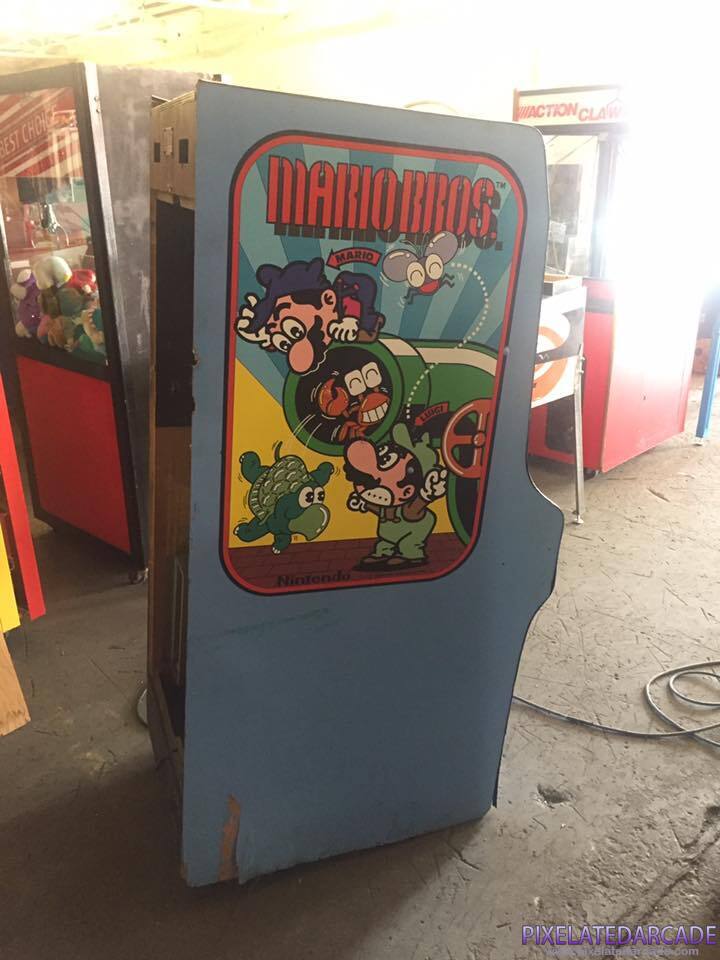 Mario Bros. Photo: Mario Bros. arcade cabinet - Side