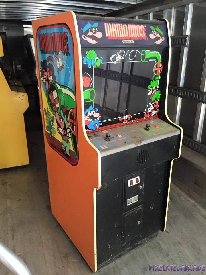 Mario Bros. Photo: Mario Bros. arcade cabinet (wide version)