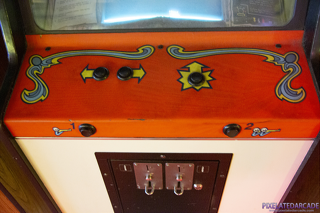 Carnival Photo: Carnival arcade cabinet - Controls