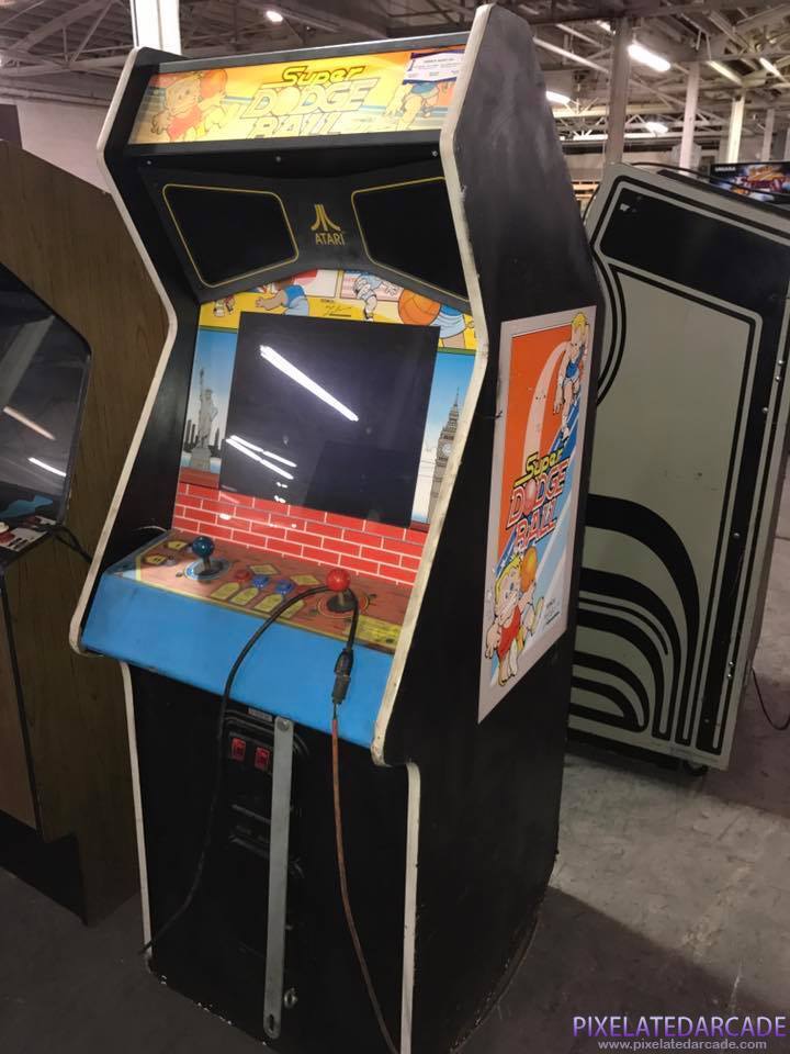 Super Dodge Ball Photo: Super Dodge Ball in Millipede cabinet