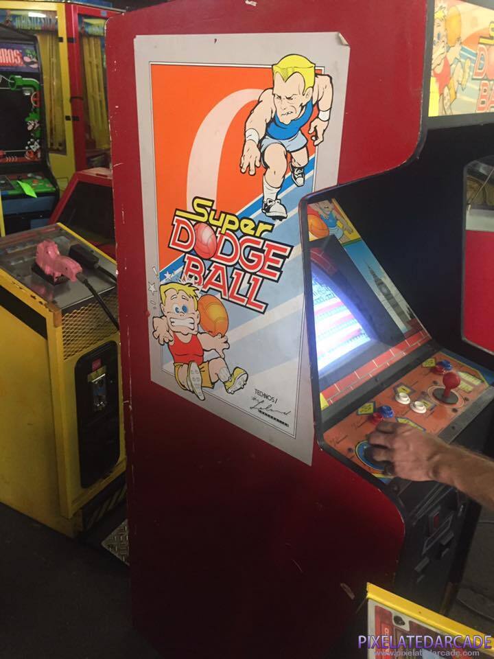 Super Dodge Ball Photo: Super Dodge Ball arcade cabinet - Side
