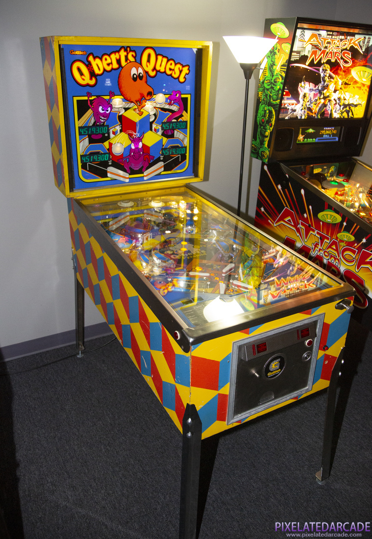 Q*bert's Quest Photo: Q*bert's Quest pinball cabinet