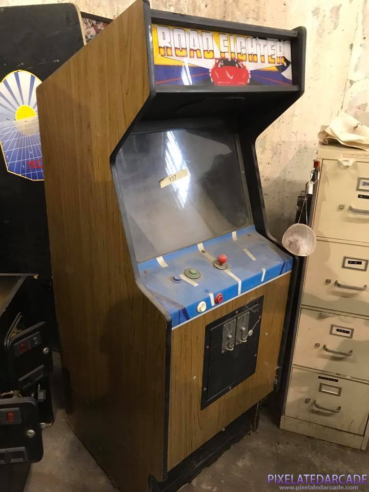Road Fighter Photo: Road Fighter arcade cabinet