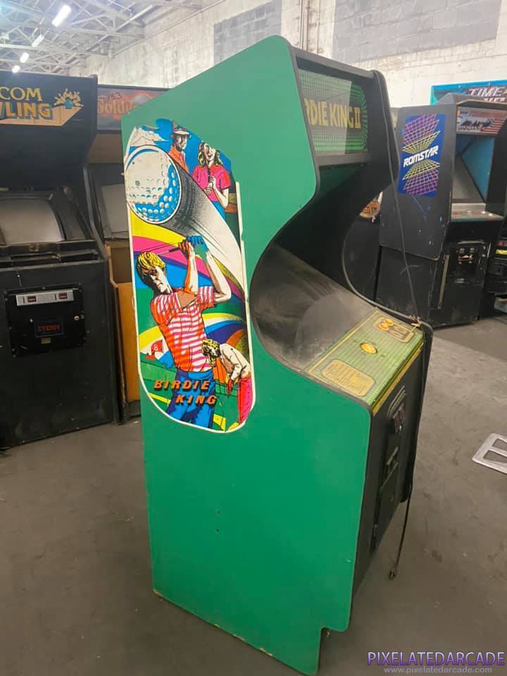 Birdie King II Photo: Birdie King II arcade cabinet - Left Side