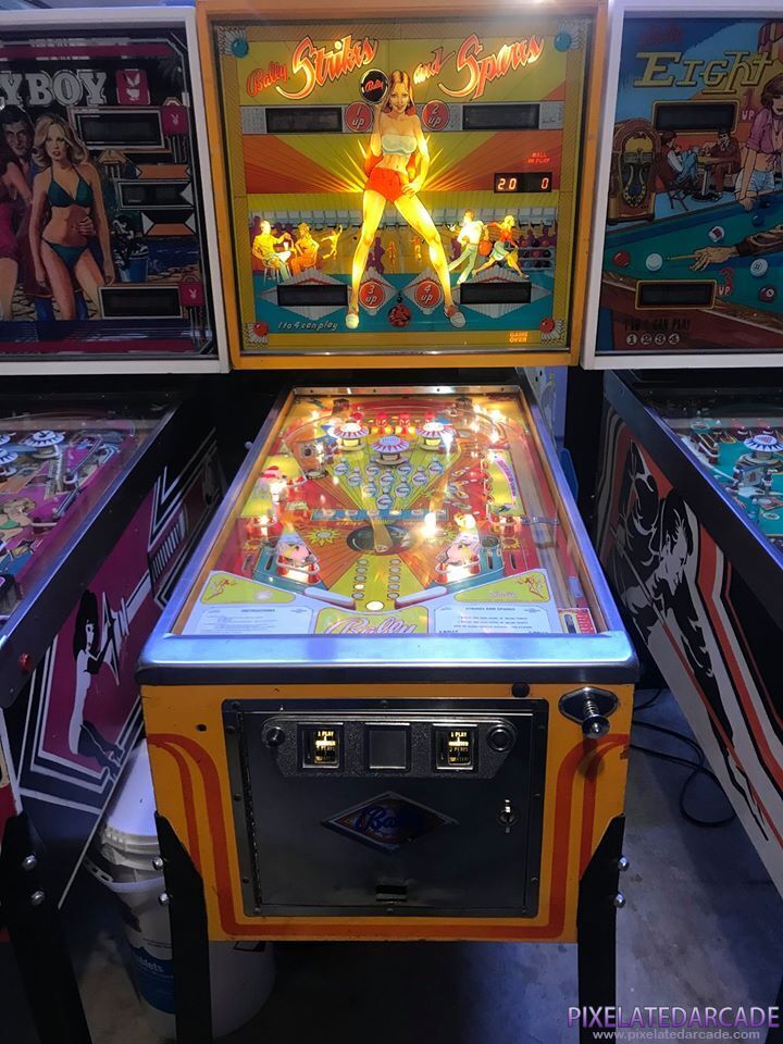 Strikes and Spares Photo: Strikes and Spares pinball cabinet