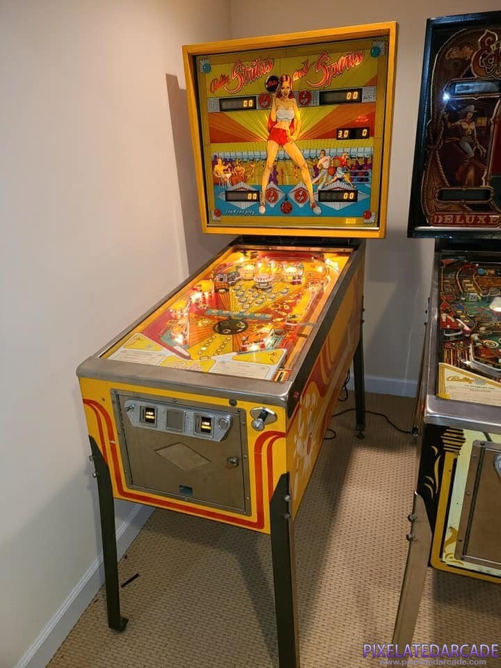 Strikes and Spares Photo: Strikes and Spares pinball cabinet
