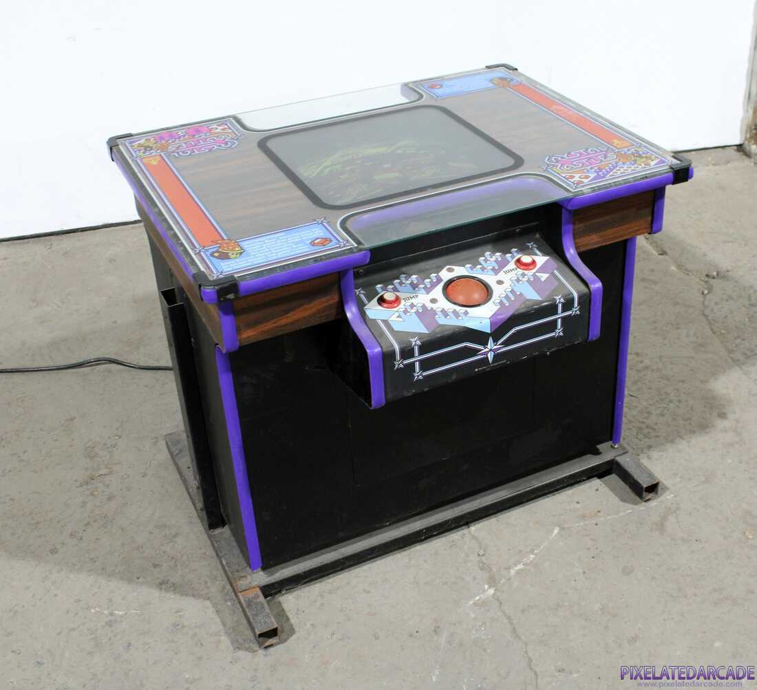 Crystal Castles Photo: Crystal Castles cocktail table