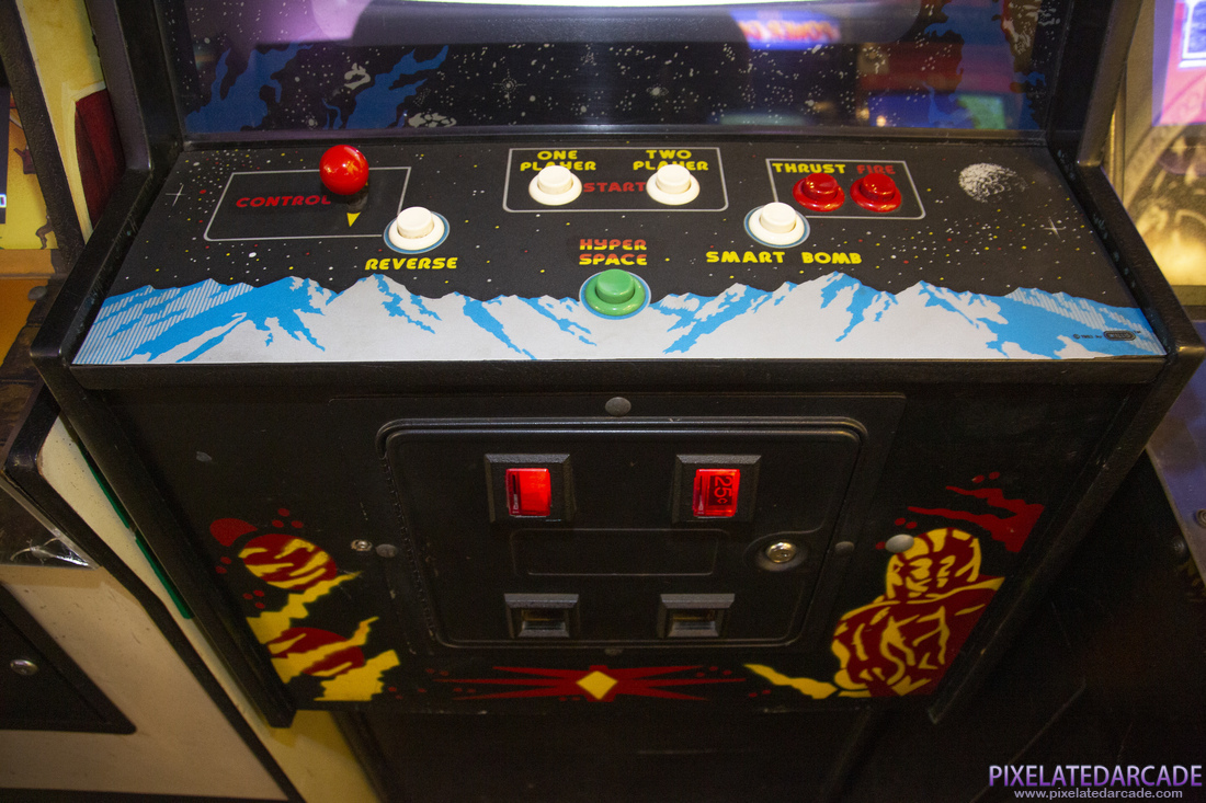 Stargate Photo: Stargate in Defender cabinet - Controls
