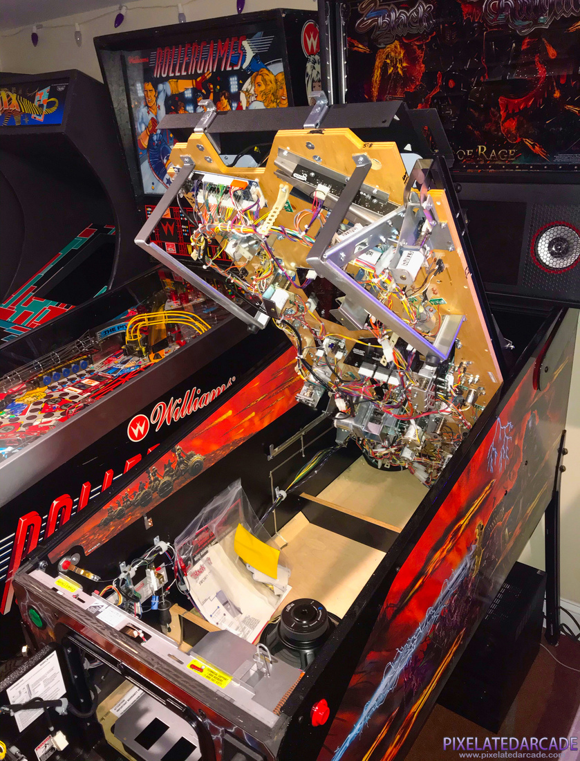 Black Knight: Sword of Rage Photo: Black Knight: Sword of Rage - Beneath playfield