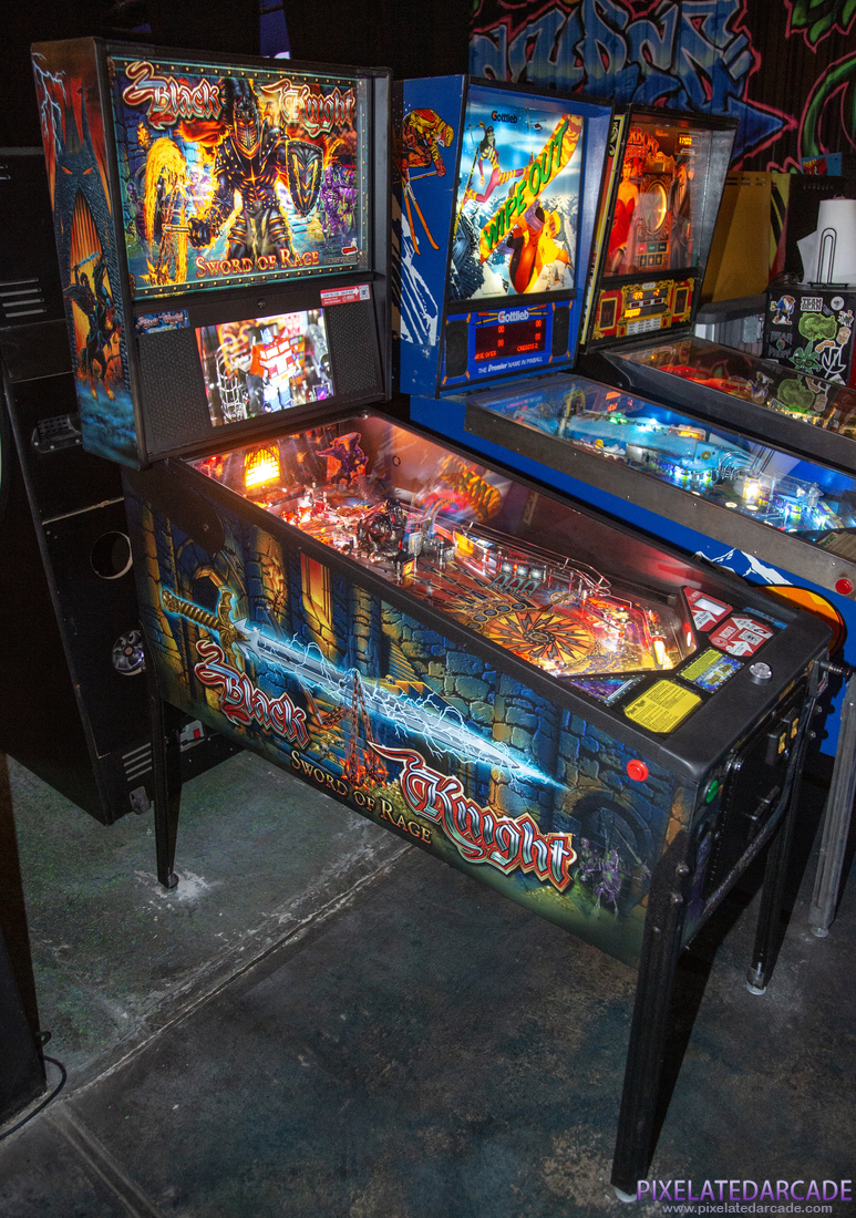 Black Knight: Sword of Rage Photo: Black Knight: Sword of Rage - Pro Edition pinball cabinet