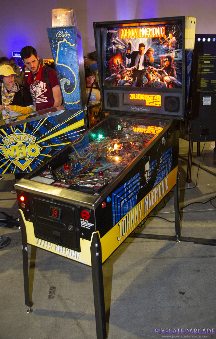Johnny Mnemonic Photo: Johnny Mnemonic pinball cabinet