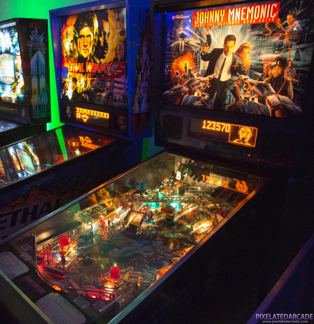 Johnny Mnemonic Photo: Johnny Mnemonic pinball cabinet