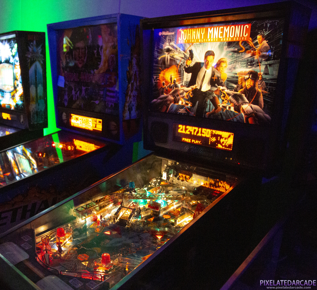 Johnny Mnemonic Photo: Johnny Mnemonic pinball cabinet