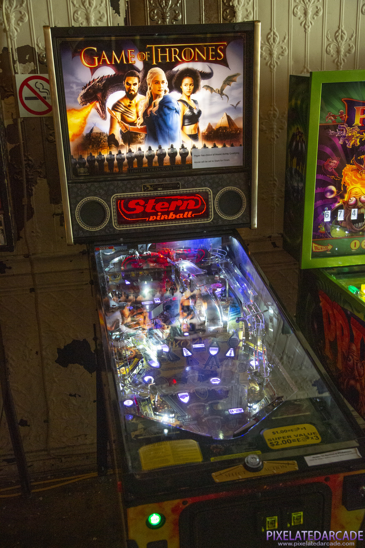 Game of Thrones Photo: Game of Thrones Limited Edition pinball cabinet