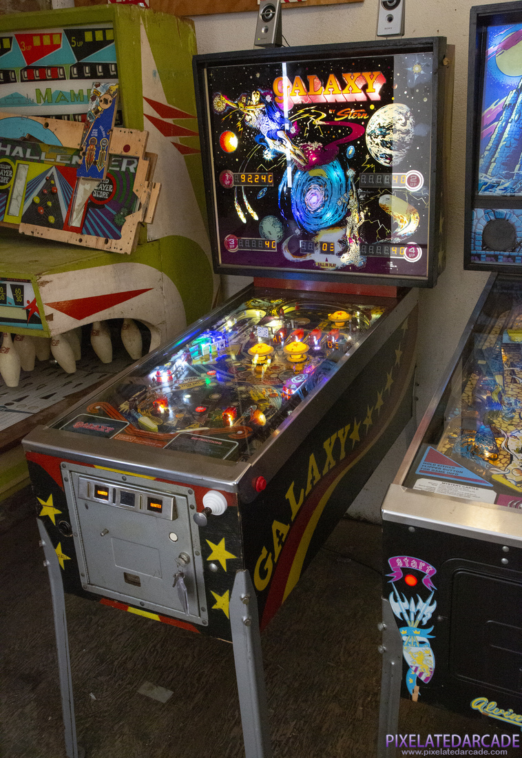 Galaxy Photo: Galaxy pinball cabinet