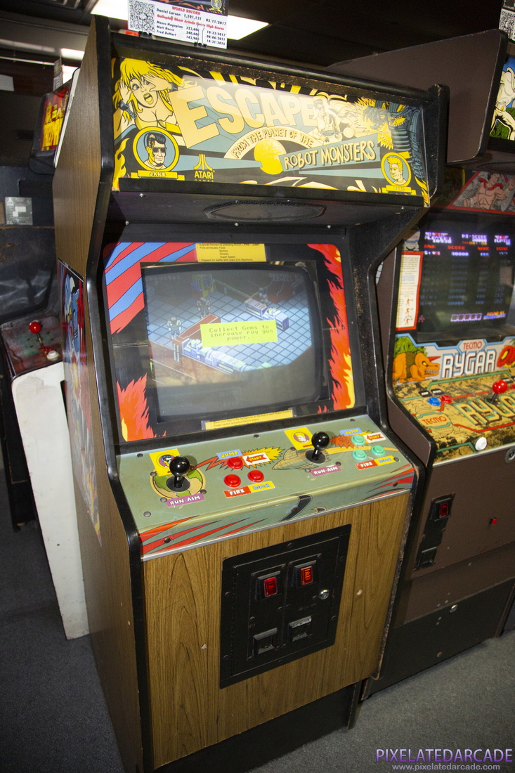 Escape from the Planet of the Robot Monsters Photo: Escape from the Planet of the Robot Monsters arcade cabinet