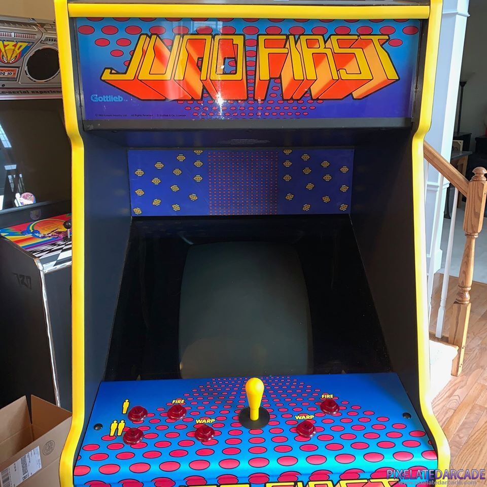 Juno First Photo: Juno First arcade cabinet - Front