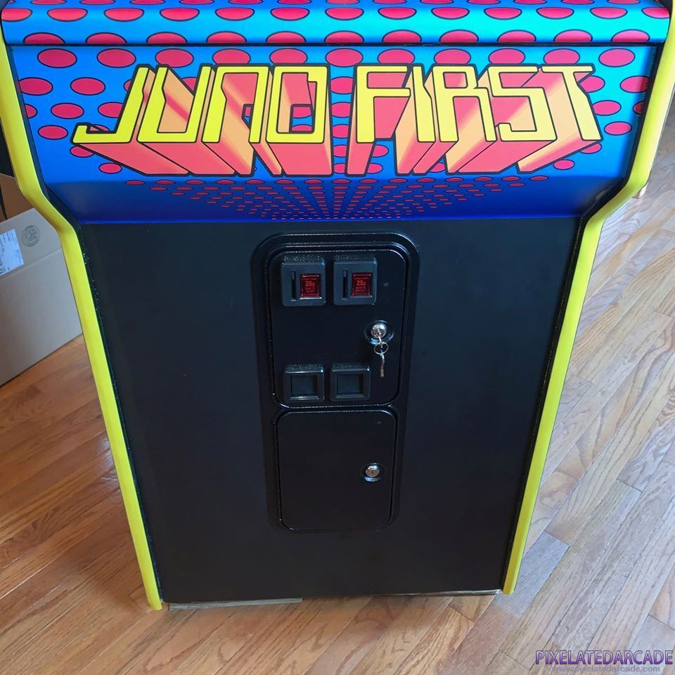 Juno First Photo: Juno First arcade cabinet - Coin box