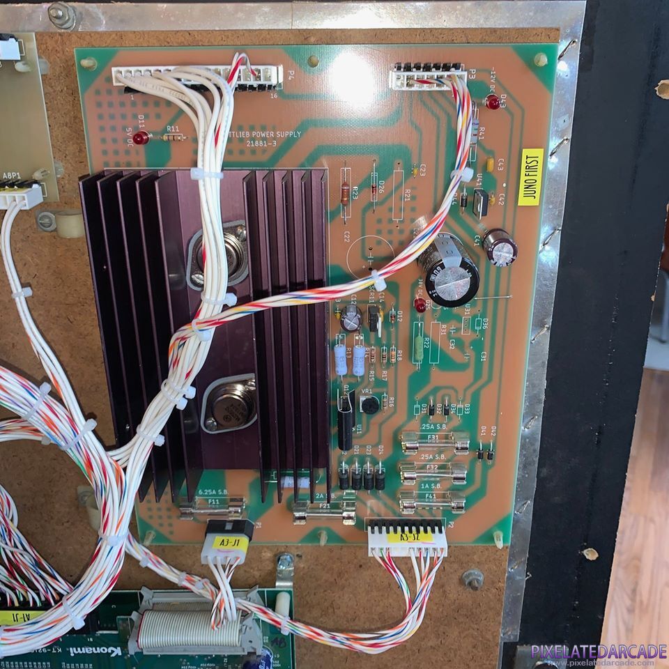 Juno First Photo: Juno First arcade cabinet - Inside