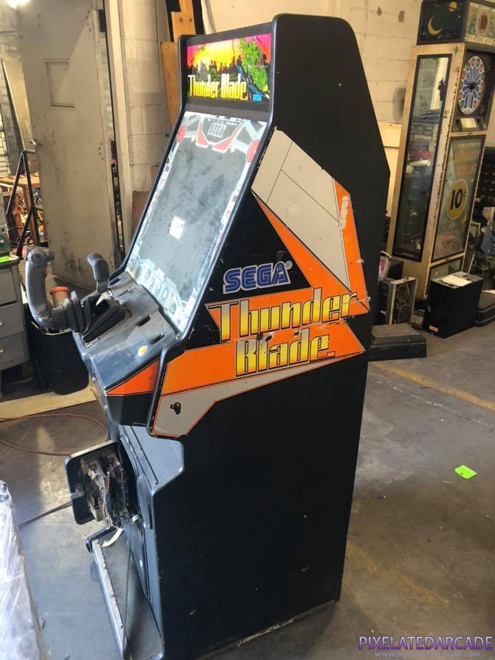 Thunder Blade Photo: ThunderBlade arcade cabinet - Side