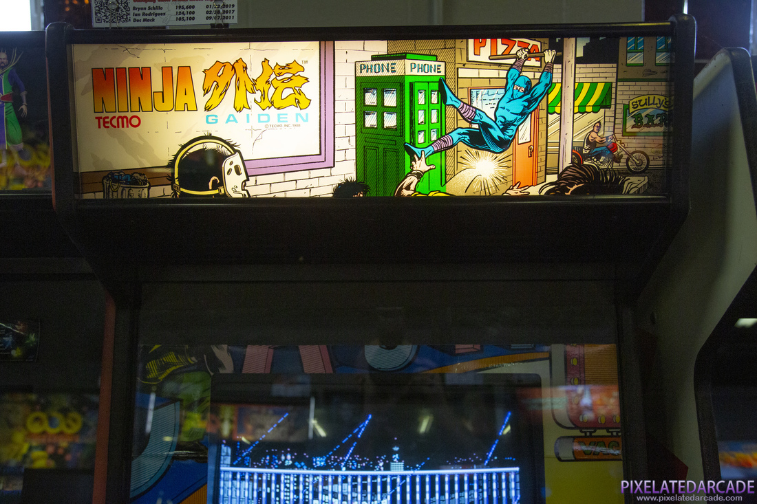 Ninja Gaiden Photo: Ninja Gaiden arcade cabinet - Marquee