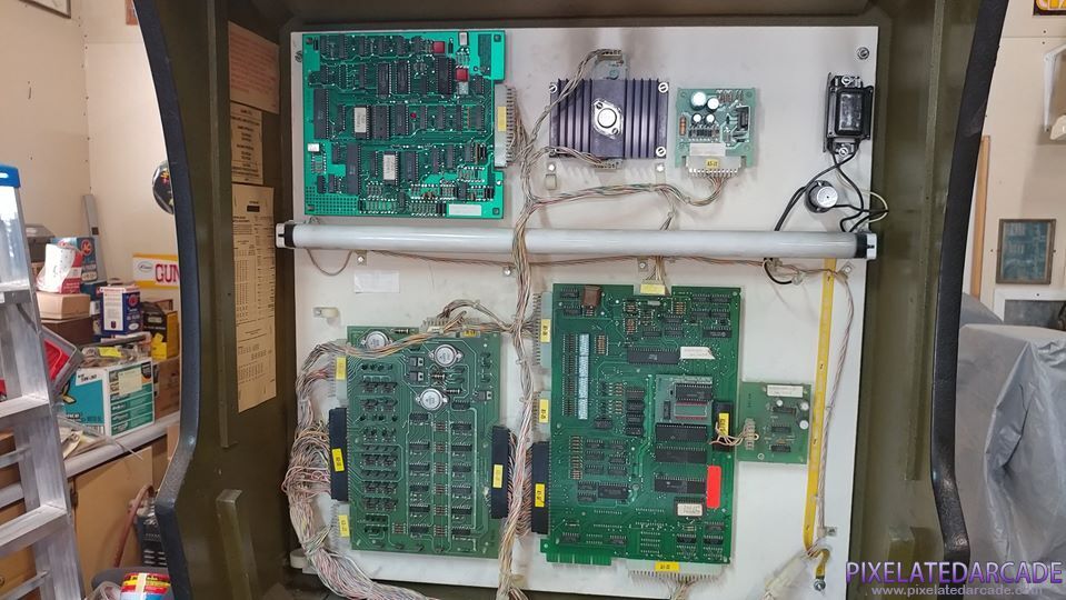 Raven Photo: Raven pinball cabinet - Inside backbox