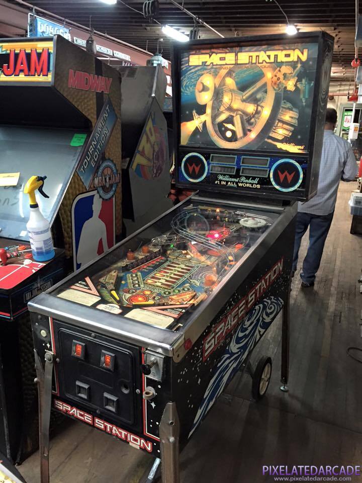 Space Station Photo: Space Station pinball cabinet