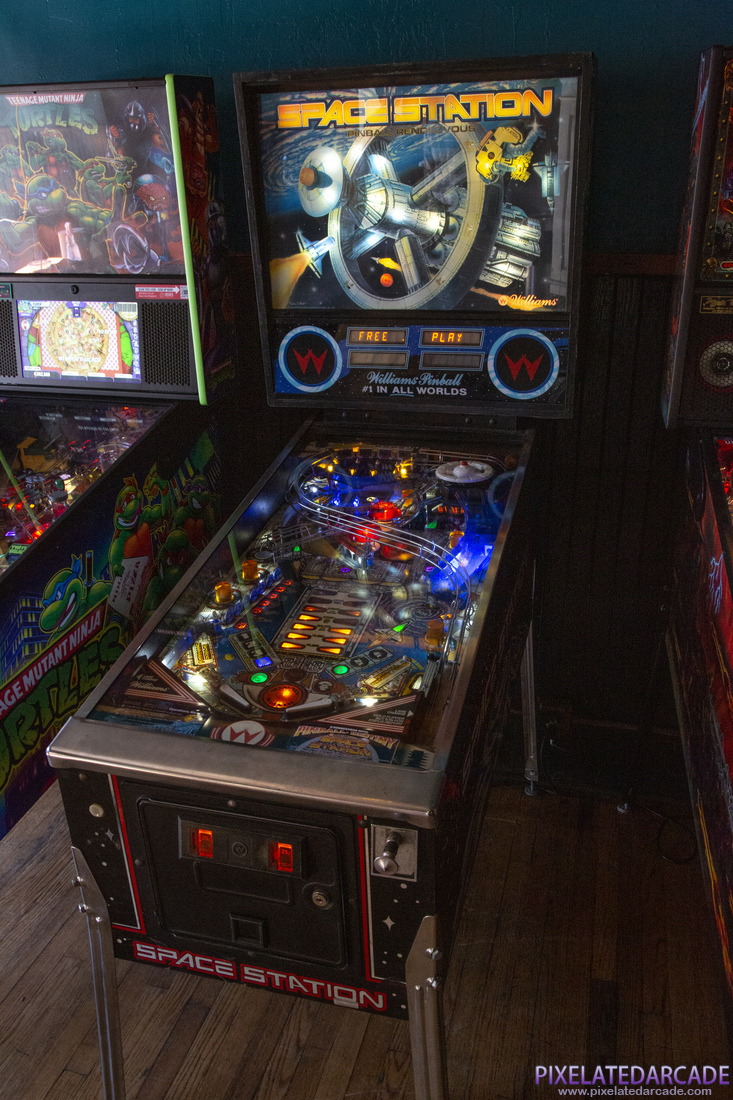 Space Station Photo: Space Station pinball cabinet