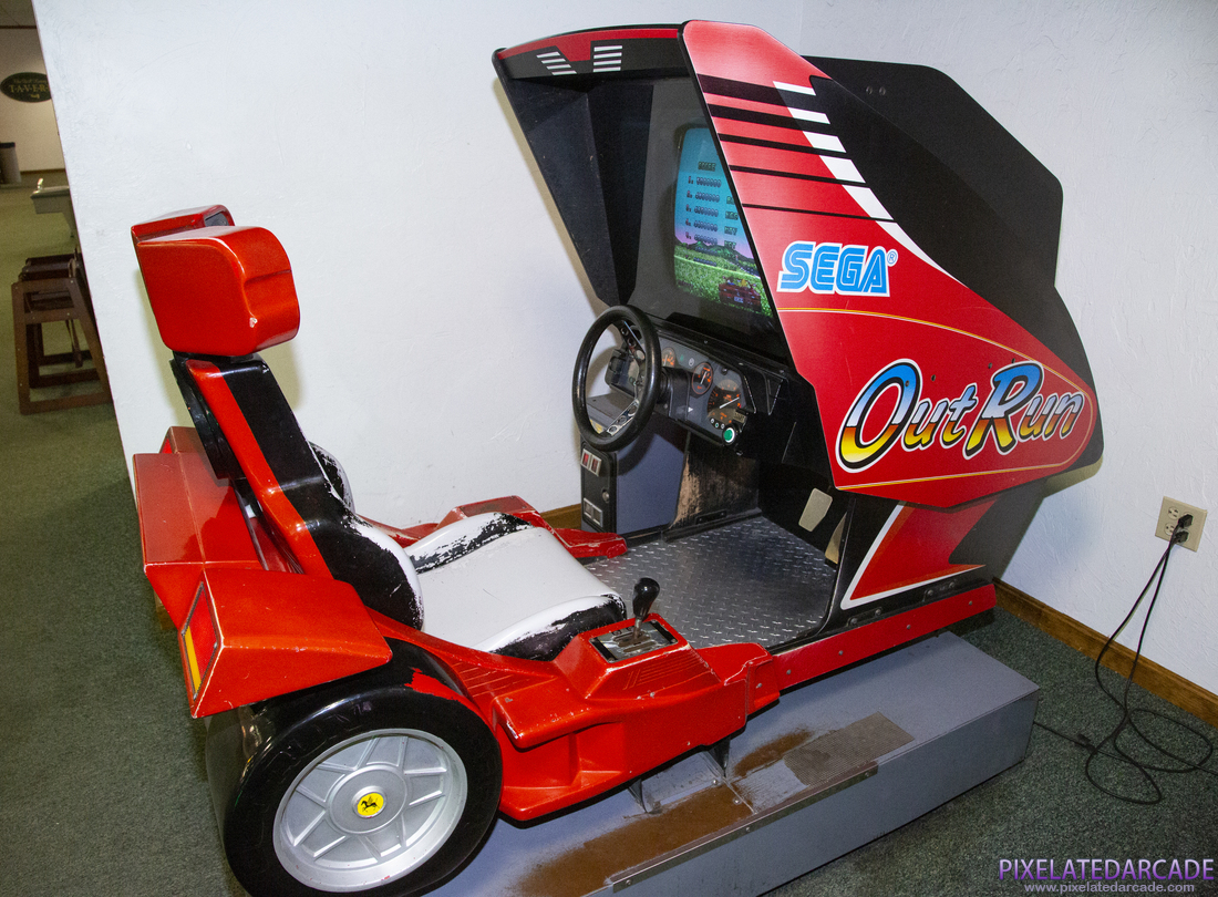 OutRun Photo: OutRun motion cabinet - Side
